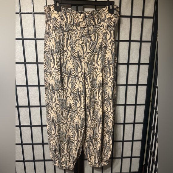 Anthropologie Paisley Print Balloon Harem Pants - Picture 2 of 8